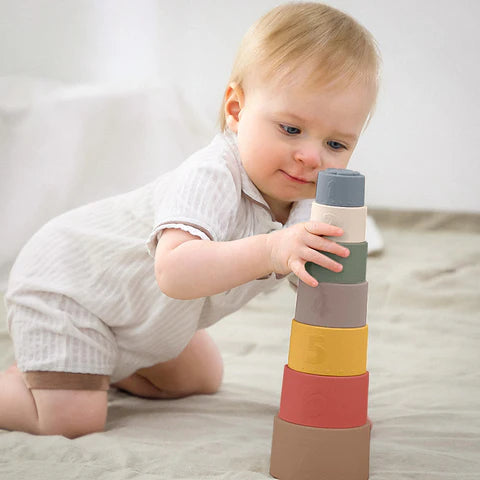 Stacking Cups Moonkie( Te gjitha ngjyrat ) Set Selikoni
